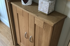 Side cabinet