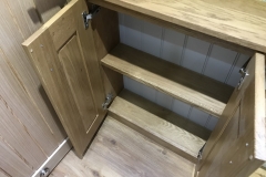 Side cabinet