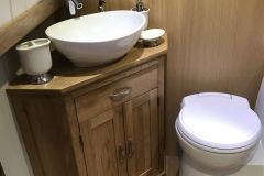 Sink & Toilet