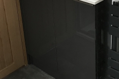 Side cabinet