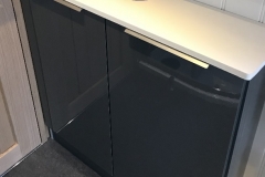 Side cabinet