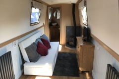 Clara Scintilla - saloon