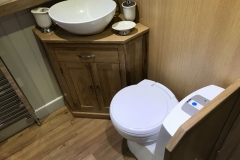 er - bathroom 8