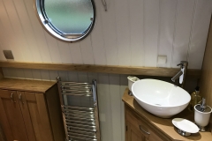 er - bathroom 9