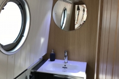 mr - bathroom 4